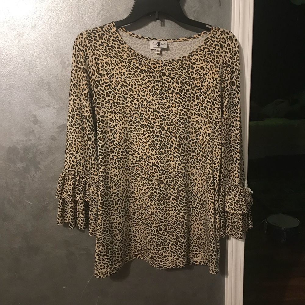 Dainty jewels layering top